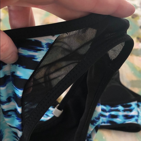 💙 Cupshe M swimsuit bikini - Picture 5 of 6